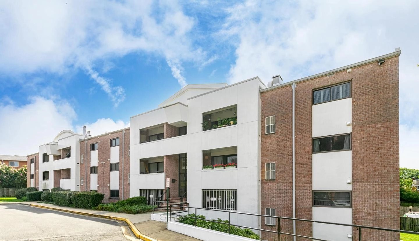 Balmoral Condos for Sale – Arlington, VA